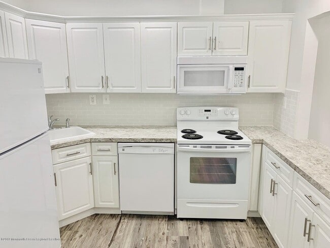 Photo - 31 Lexington Ct