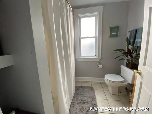 92 Pearson Rd Unit 1