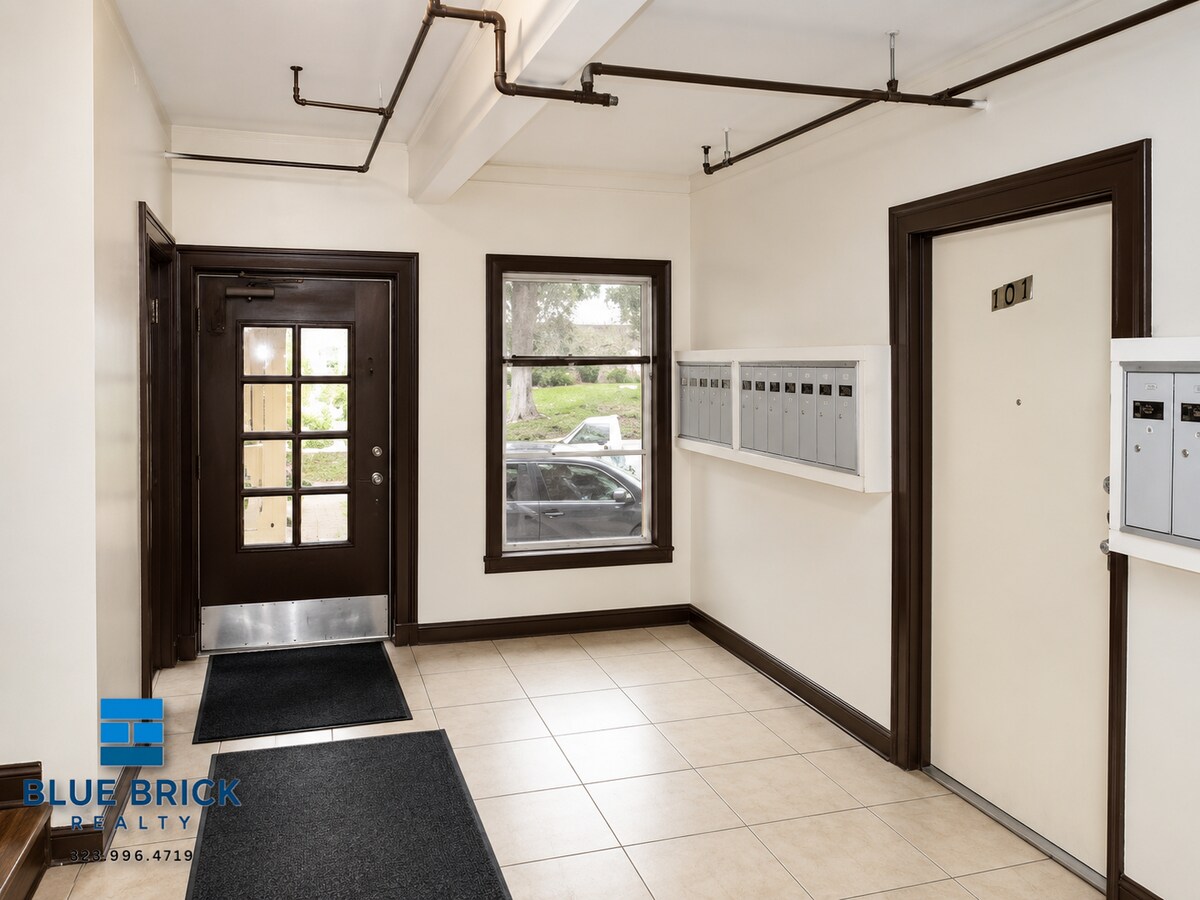 Photo - 1527 4th St Unidad 300