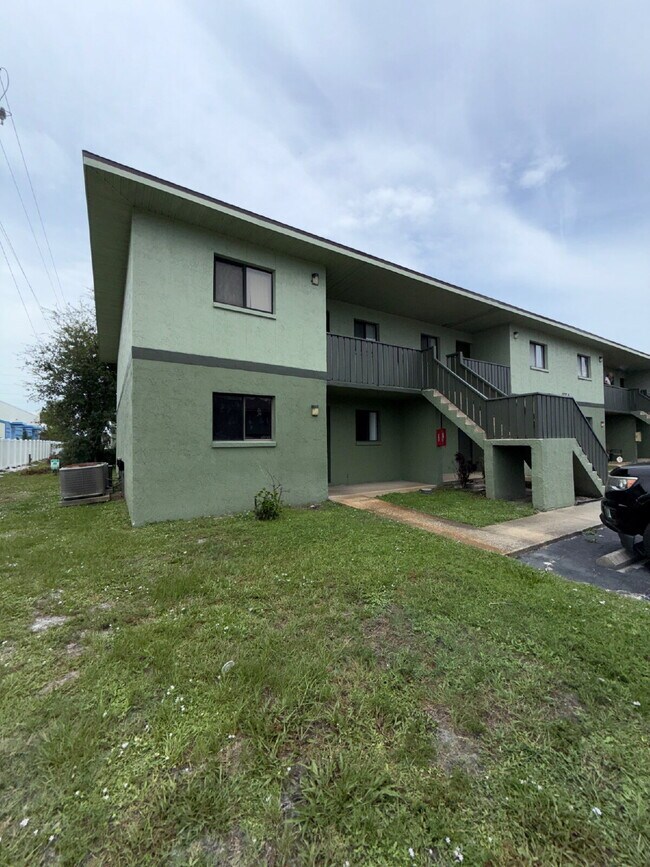 Photo - 2 bedroom, 2 bathroom in College Pines! Unit 301