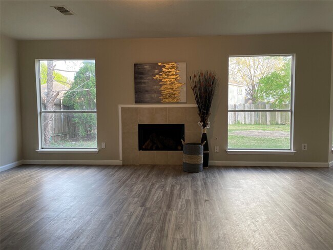 Photo - 6614 Amberfield Ln