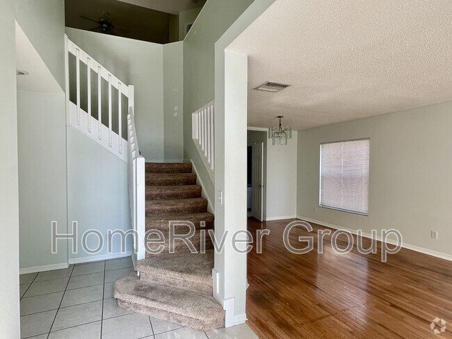 Building Photo - 9810 Sunnyoak Dr Rental