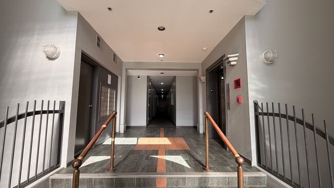 Photo - 2 bed 2 bath Available in Downtown SJ!