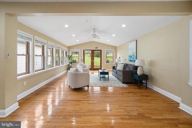 Photo - 9201 Rosemont Dr