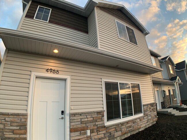 Photo - Valley View Townhomes Unit 4966