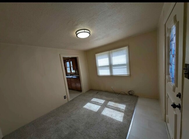 Photo - 501 School St