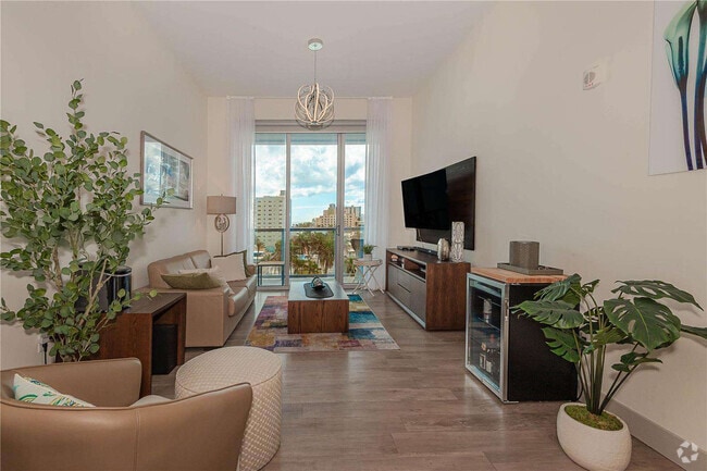 Building Photo - 777 N Ocean Dr Rental