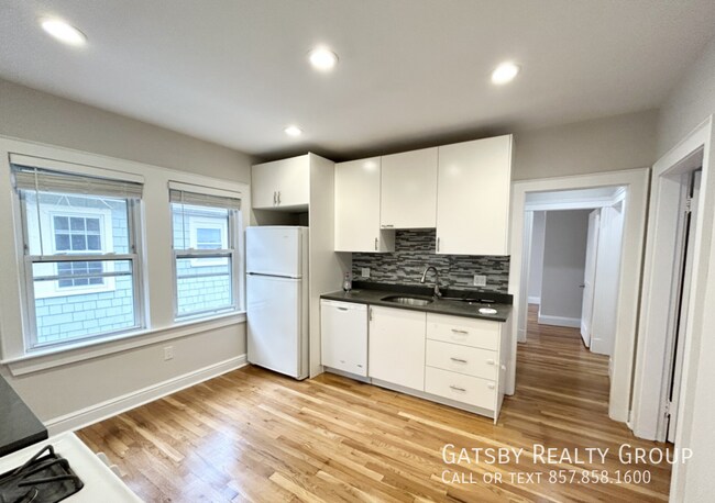 Photo - 120 Hillside St Unit 2R
