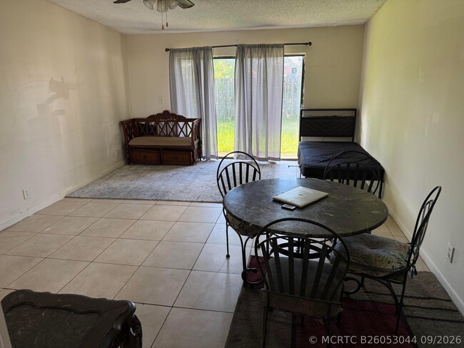 Photo - 7824 Pembroke Rd