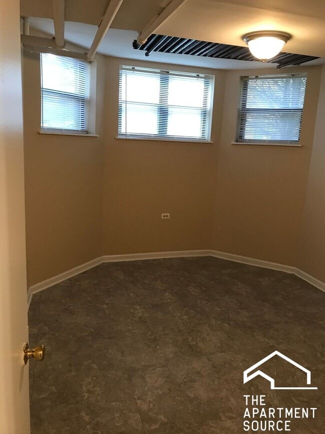 Photo - 7722 N Marshfield Ave Unidad G