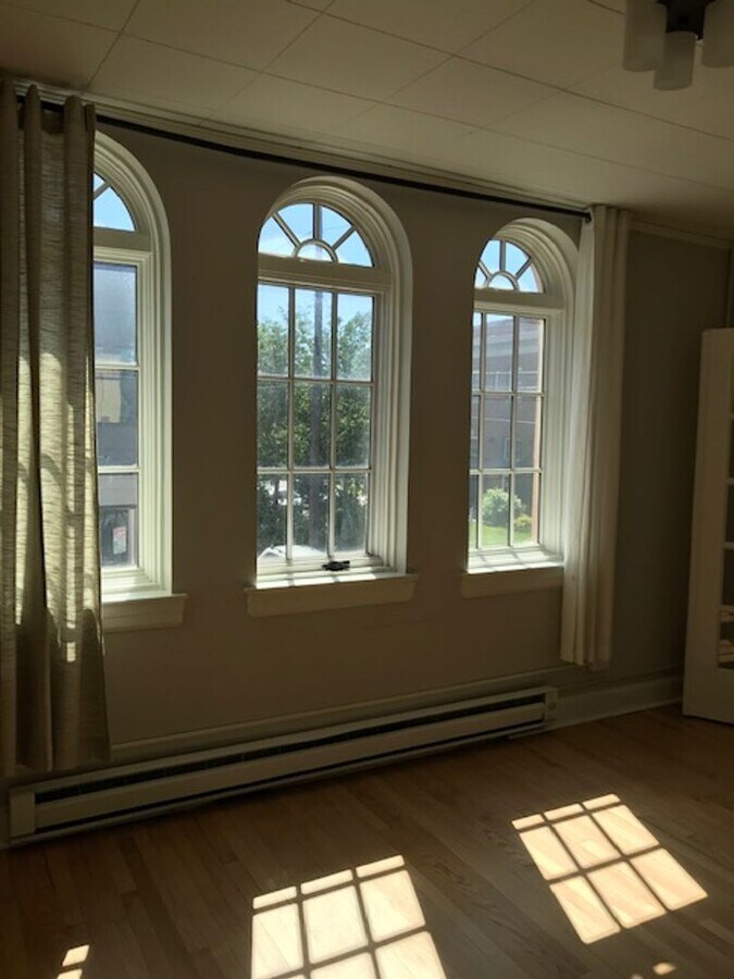 Photo - C17 Honeybee Bldg MDB III Unidad C