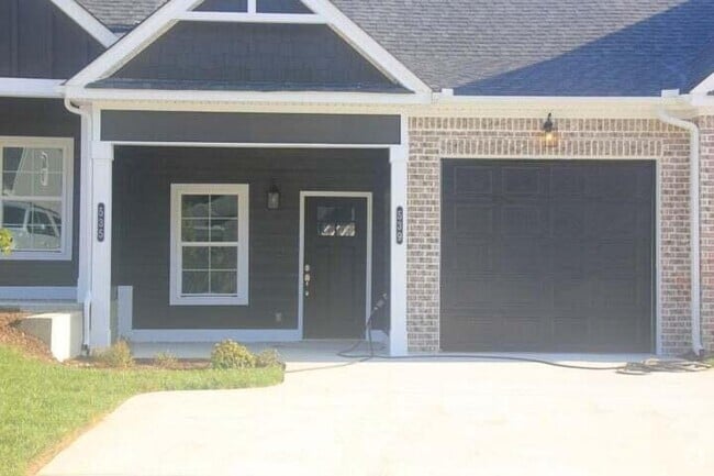Building Photo - 539 NE Bellingham Dr Rental