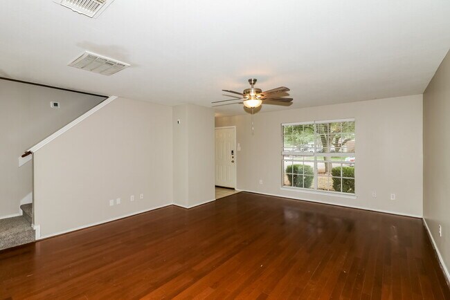 Photo - 3923 Rolling Springs Ln