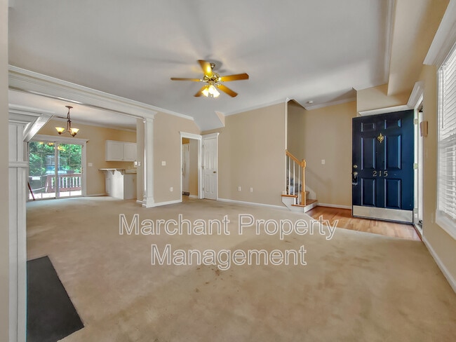 Photo - 215 Rexford Dr