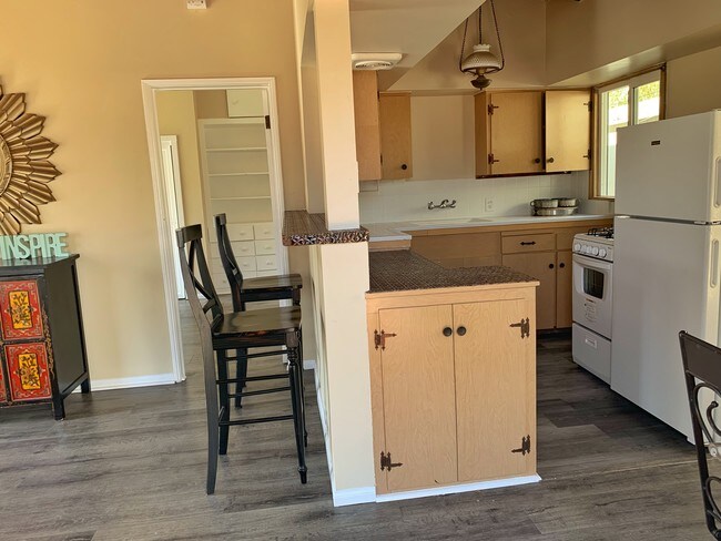 Apartments For Rent In Los Angeles Ca Forrent Photo 609 Mildred Ave Unit B