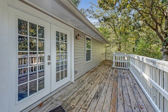 213 Honeysuckle Way