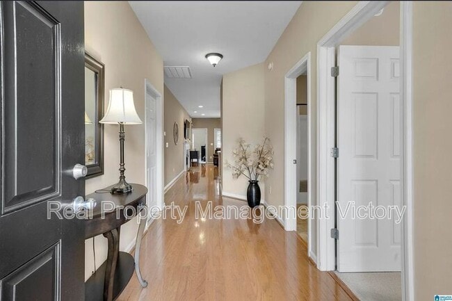 Photo - 1056 Crawford Ct