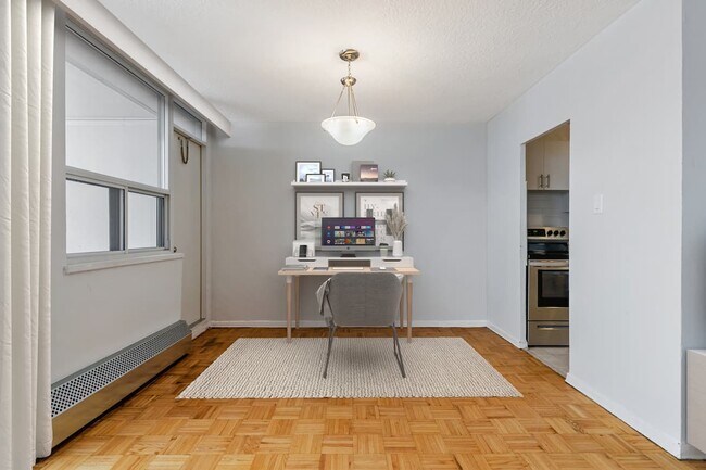 Photo - 2283 Eglinton Avenue Apartments