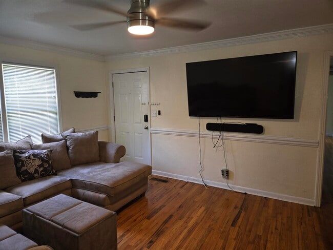 Photo - 1809 Tyndall Dr