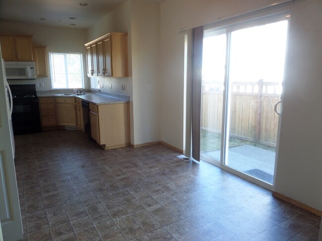 Photo - 3 Bedroom 2.5 Bath Home in Great Blueberry Ridge Neighborhood with Garage