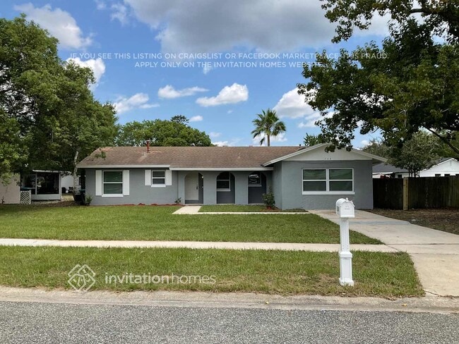 Photo - 204 N Alderwood St House