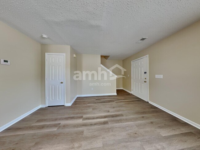 Photo - 1 Torchwood Ct