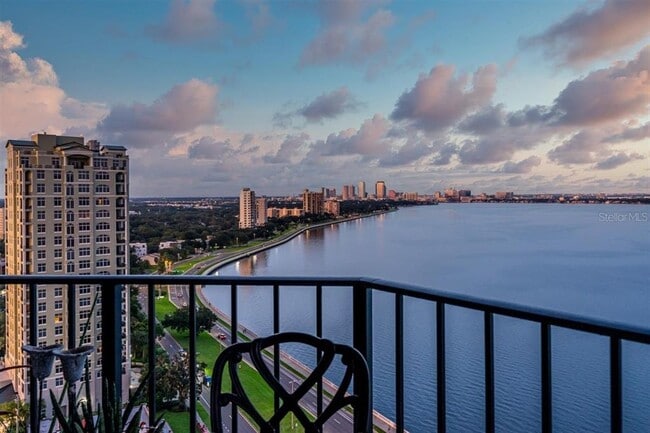 Building Photo - 3301 Bayshore Blvd Unit 2207B