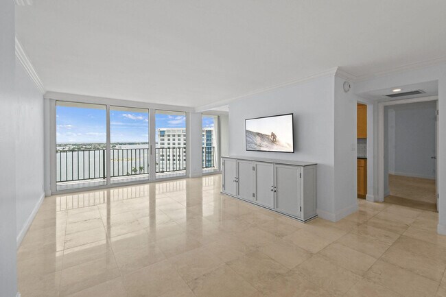 Photo - 1701 S Flagler Dr Unidad 1706