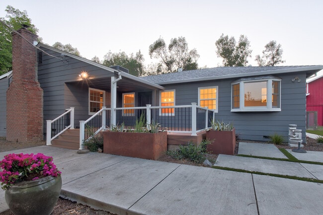 Photo - 35600 Lasiandra Ln