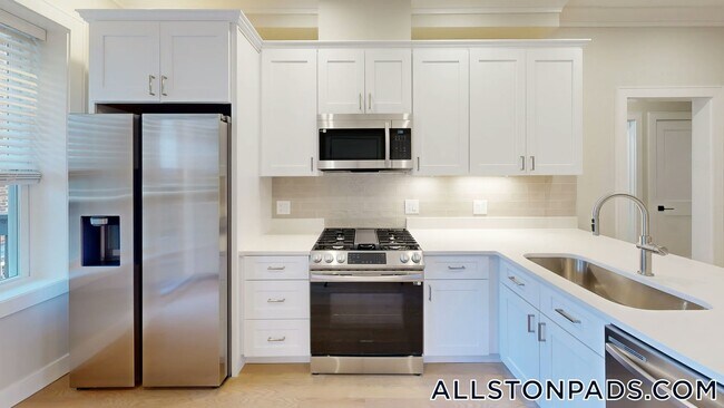 Photo - 161 Allston St Unidad 3