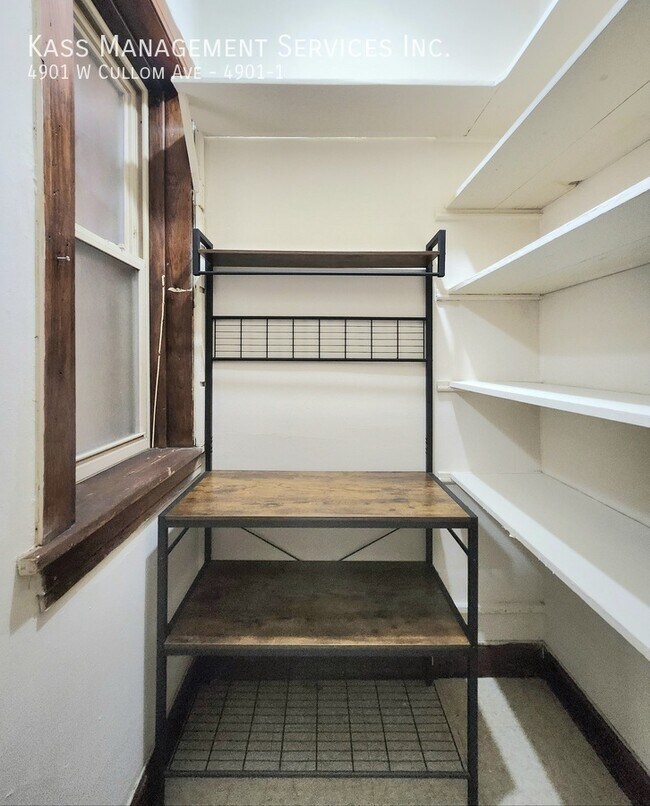 Photo - 4901 W Cullom Ave Unit 4901-1