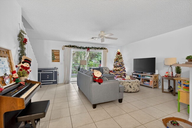 Photo - 105 Wooden Mill Terrace