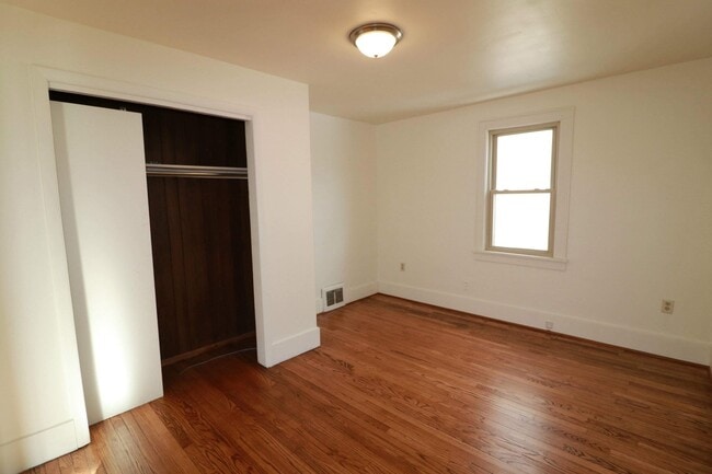 Photo - 3 Br. 1 Ba. House in Morgantown - Available 07/10/2026