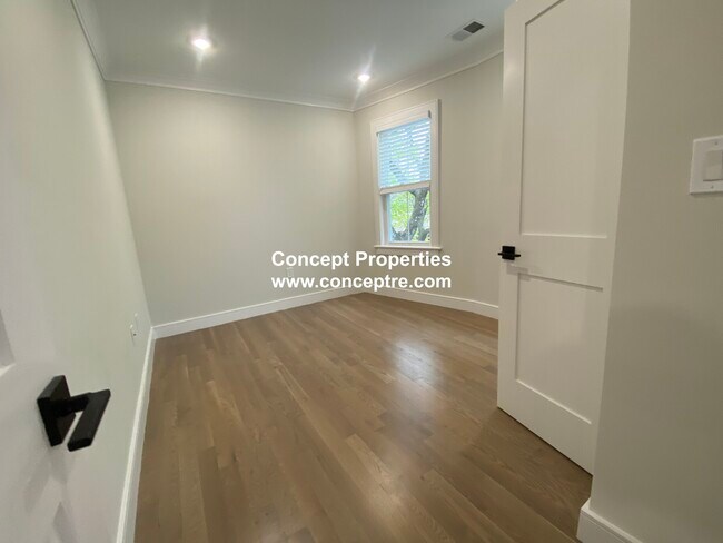 Photo - 1750 Washington St