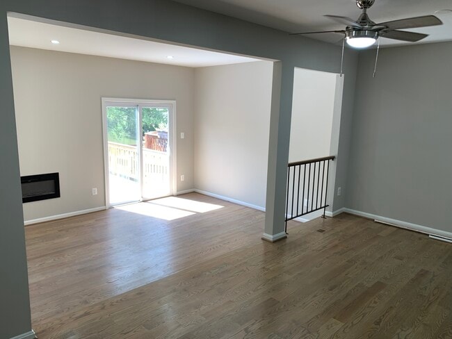 Photo - 7120 Lake Cove Dr