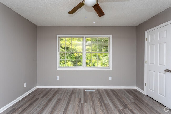 2BR, 1.5BA