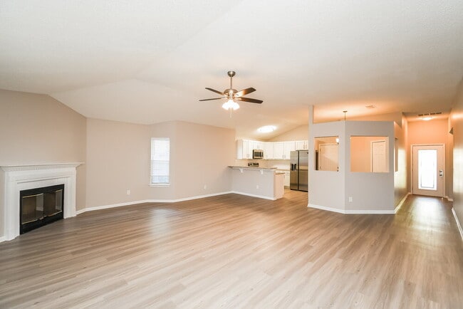 Photo - 1368 High Plains Dr W