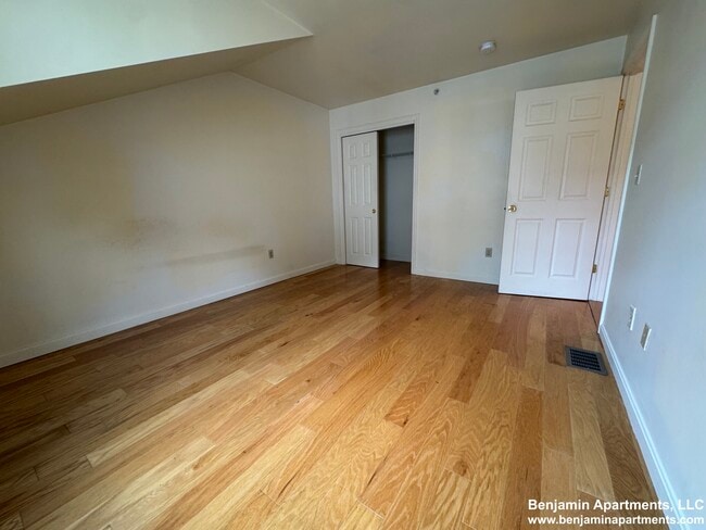 Photo - 34 Raymond St Unit 001A