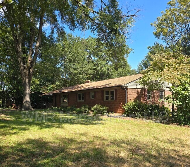 Photo - 420 Downey Pl