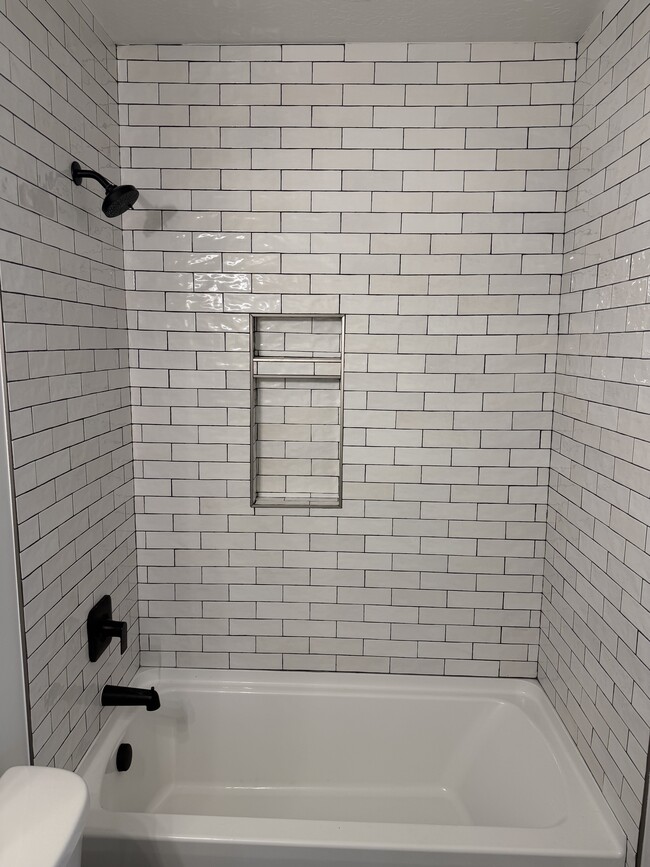 Photo - 1014 W Netleaf St Unit Luxury Basement Rental