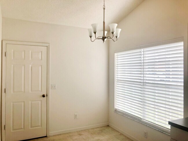 Photo - NICE HOME IN WEDGEFIELD GOLF COURSE COMMUNITY