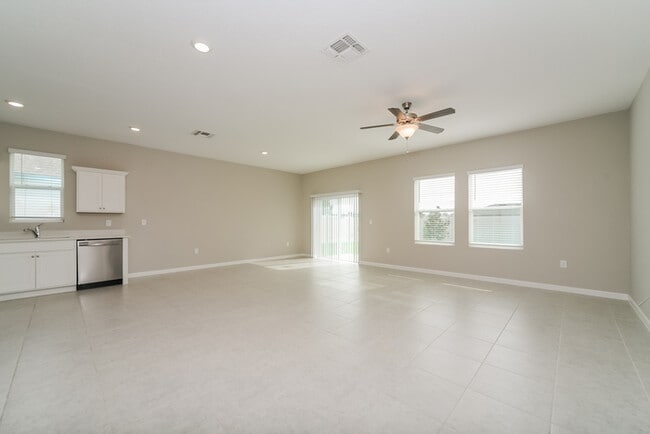 Photo - 353 Kenilworth Dr