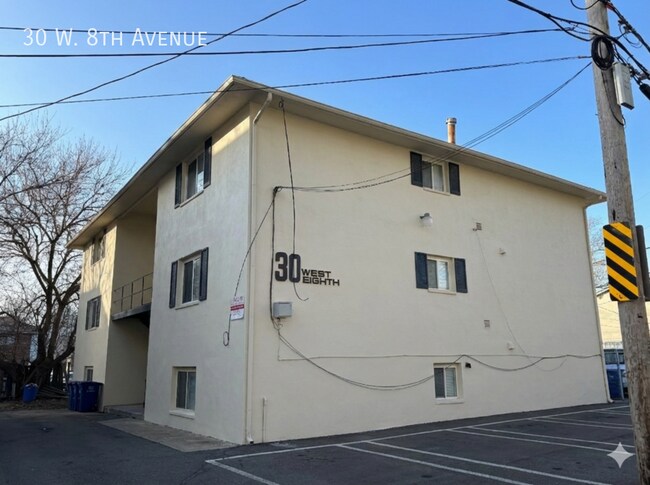 Building Photo - 30 W 8th Ave