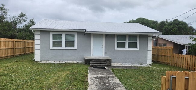 Building Photo - 8429 Citrus Way Rental