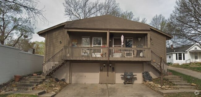 Building Photo - 7130 Main St Rental