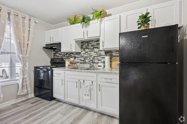 1BR, 1BA - 600SF - Kitchen