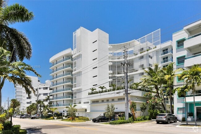 Building Photo - 9821 E Bay Harbor Dr Unit 902 Rental