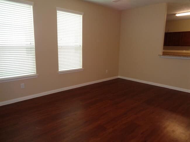 Photo - 2207 Steep Pine Tr