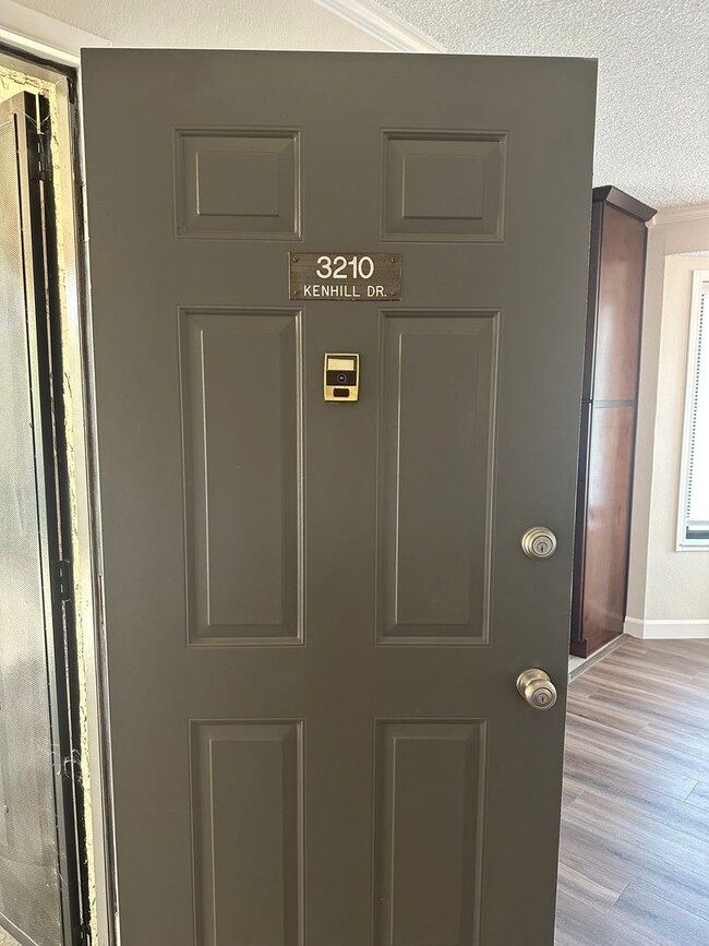 Condo, ready for move-in! - Condo, ready for move-in!