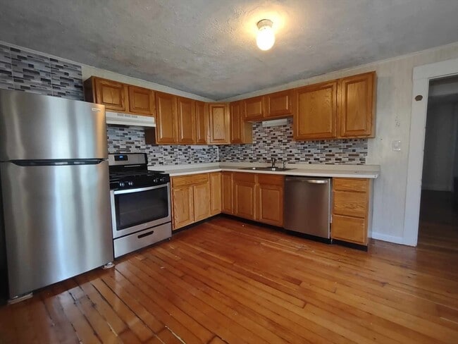 Building Photo - 16 Kilby St